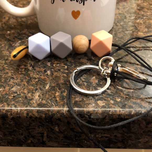Teacher’s mug, lanyard & thank you card! Great gift for your fave teacher!!! - Picture 3 of 5